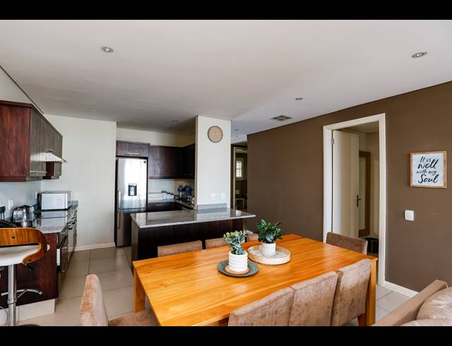 3 BEDROOM APARTMENT FOR SALE IN UMHLANGA CENTRAL